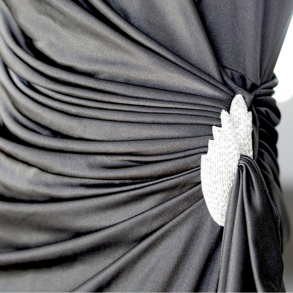 Vintage 1980s Black Formal Wrap Drape Dress with Beaded Brooch Closure.. Size 8 - Picture 15 of 16